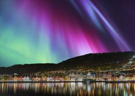 Lais Puzzle - Bergen Norwegen mit Nordlicht - 500 & 1.000 Teile