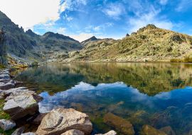 Lais Puzzle - Laguna Grande del Circo Gletscher in Sierra de Gredos mit Pico Almanzor im Hintergrund, Spanien - 100, 200, 500 & 1.000 Teile