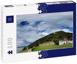 Lais Puzzle - alte Festung in der Nähe der Küste, Santona, Nordspanien - 100 Teile