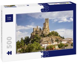 Lais Puzzle - Blick auf den Vorort der Stadt Almansa und die Ruinen der alten Burg, Provinz Albacete, Spanien - 500 Teile