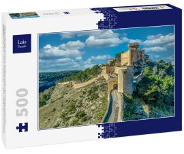 Lais Puzzle - Historisches Alarcon-Schloss über dem Fluss Jucar mit abgewinkeltem Turm, mehreren Toren, Bergfried und Palast, Spanien - 500 Teile