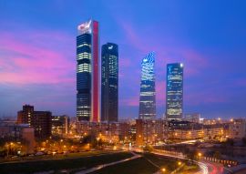 Lais Puzzle - Skyline des Finanzviertels Madrid Four Towers in der Dämmerung in Madrid, Spanien - 100, 200, 500 & 1.000 Teile