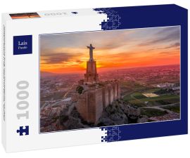 Lais Puzzle - Mittelalterliche Burg von Monteagudo mit Jesus Christus-Statue in der Nähe von Murcia, Spanien - 1.000 Teile