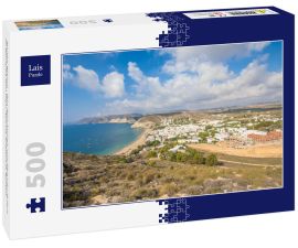 Lais Puzzle - Pueblos Blancos - Dorf Agua Amarga, vom Gipfel des Berges, im Naturpark Gata Cape, Almeria, Andalusien, Spanien - 500 Teile