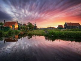 Lais Puzzle - Traditionelle holländische Windmühle in der Nähe des Kanals. Niederlande, Landschaft bei Sonnenuntergang - 500 & 1.000 Teile