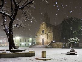 Lais Puzzle - Teramo - Die Kirche im Schnee, Abruzzen - 500 & 1.000 Teile