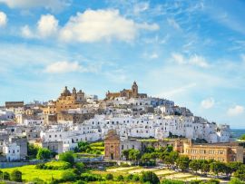 Lais Puzzle - Weiße Stadt-Skyline Ostuni bei Sonnenuntergang, Brindisi, Apulien, Italien. - 500 & 1.000 Teile