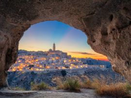 Lais Puzzle - Matera, Italien. Stadtbildbild der mittelalterlichen Stadt Matera, Italien während des schönen Sonnenuntergangs - 500 & 1.000 Teile