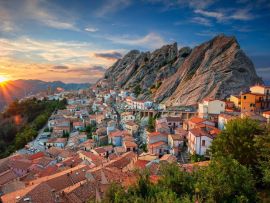 Lais Puzzle - Pietrapertoza, Italien, Stadtbild-Luftbild der mittelalterlichen Stadt während eines schönen Sonnenuntergangs - 500 & 1.000 Teile