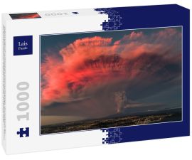 Lais Puzzle - Vulkanausbruch während des Sonnenuntergangs. Der Ausbruch des Vulkans Calbuco im chilenischen Patagonien mit wunderschönen Farben des Sonnenuntergangs spiegelte sich auf der Aschesäule wider - 1.000 Teile