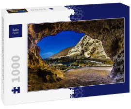 Lais Puzzle - Das berühmte Reiseziel von Cuevas de Anzota (Anzota-Höhlen). Erstaunliche Klippenwanderung über das Wasser des Pazifischen Ozeans mit beeindruckenden Höhlen mit riesigen Fenstern über dem Meer. Eine wundervolle und fantasievolle...