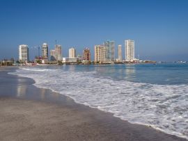 Lais Puzzle - Blick auf die Strände in der Stadt Iquique, Chile - 500 & 1.000 Teile