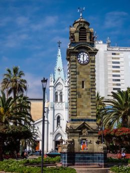 Lais Puzzle - Antofagasta, Chile: Mini Big Ben und Kirche auf der Plaza Colon. - 500 & 1.000 Teile