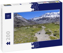 Lais Puzzle - Die vom Vulkan San Jose dominierten Anden-Täler in Cajon del Maipo, Santiago de Chile, bieten einen atemberaubenden Blick über Berge und Gletscher und sind ein perfekter Ort zum Wandern und für Abenteuer an einem abgelegenen Ort - 200 Teile