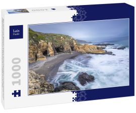 Lais Puzzle - Das berühmte Reiseziel "Cueva de los Patos Liles" ist ein fantastischer Strand mit drei Höhlen mit Blick auf den Pazifik, ein mysteriöser und magischer Ort wie in einer Fantasiewelt in Cobquecura, Chile - 1.000 Teile