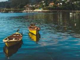 Lais Puzzle - Fischerboote in der Stadt Niebla, Valdivia, Chile - 500 & 1.000 Teile