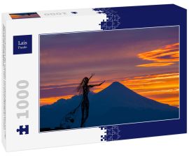 Lais Puzzle - Zoomaufnahme der schönen Sonnenaufgangsfarben am Ufer des Llanquihue-Sees mit dem unverwechselbaren Vulkan Osorno im Hintergrund - 1.000 Teile