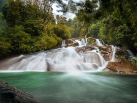 Lais Puzzle - Wasserfall Toboganes in Cochamó, Chile - 500 & 1.000 Teile