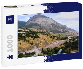 Lais Puzzle - Luftaufnahme des Cerro Mackay-Berges und des Rio Simpson-Flusses nahe Coyhaique, Aysen, Patagonien, Chile. - 1.000 Teile