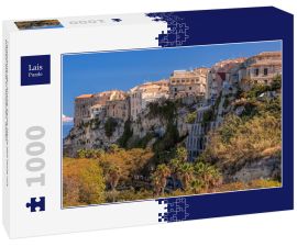 Lais Puzzle - Panorama der Kirche Santa Maria dell'Isola mit Tropea-Stadt in Kalabrien, Italien - 1.000 Teile