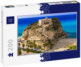 Lais Puzzle - Kalabrien, Tropea - Blick auf die Kirche Santa Maria del'isola und den tollen Strand. Italien - 200 Teile