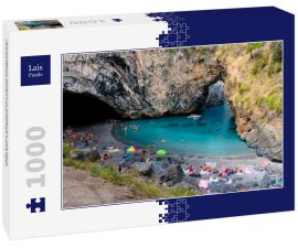 Lais Puzzle - Arcomagno Strand in Kalabrien mit dem charakteristischen natürlichen Felsbogen - 1.000 Teile
