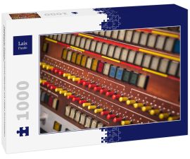 Lais Puzzle - Selektiver Fokus, Industriepanel mit vielen Drucktasten und Kippschaltern - 1.000 Teile
