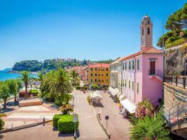 Lais Puzzle - Schöne Straße und traditionelle Gebäude von Savona, Ligurien, Italien - 500 & 1.000 Teile
