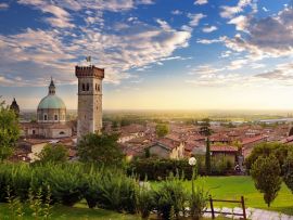 Lais Puzzle - Schöne Sonnenuntergangsansicht von Lonato del Garda, einer Stadt und Gemeinde in der Provinz Brescia, Italien - 500 & 1.000 Teile