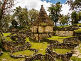 Lais Puzzle - Berühmte Ansicht der verlorenen Stadt Kuelap, Peru - 500 & 1.000 Teile