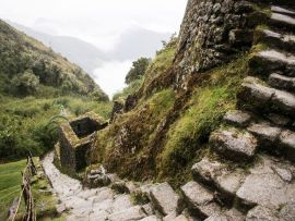 Lais Puzzle - Inkaruinen und steile Treppen auf dem Inkapfad in Peru - 500 & 1.000 Teile