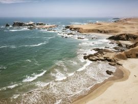 Lais Puzzle - Leerer Strand im Sommerort Huarmey, in Ancach, Peru - 500 & 1.000 Teile