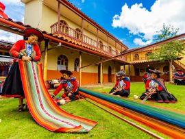 Lais Puzzle - Kantu-Weberinnen in Chincheros, Peru - 500 & 1.000 Teile