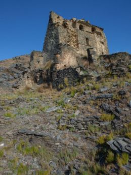 Lais Puzzle - Susupillo. Ruine eines Inka-Tempels. Peru. Anden. Region Huánuco, Provinz Huamalíes, Distrikt Tantamayo - 500 & 1.000 Teile