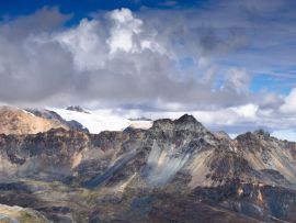 Lais Puzzle - Panoramablick auf die südliche Cordillera Blanca und Nevado Pastoruri in den Anden in Peru - 500 & 1.000 Teile