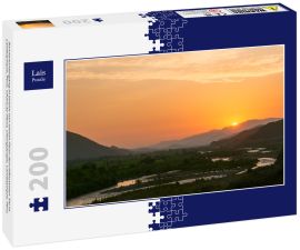 Lais Puzzle - Sonnenuntergang in einem von einem Fluss durchflossenen Tal in Lambayeque, Peru. Chancay-Fluss, Chongoyape, Lambayeque, Peru - 200 Teile