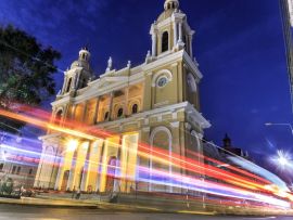 Lais Puzzle - Die Kirche von Chiclayo, Peru - 500 & 1.000 Teile
