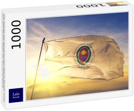 Lais Puzzle - Die Flagge des peruanischen Oberst Portillo weht auf dem oberen Nebel bei Sonnenaufgang - 1.000 Teile