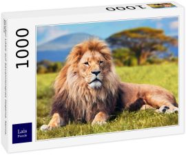 Lais Puzzle - Großer Löwe auf Savannengras liegend. Kenia, Afrika - 1.000 Teile