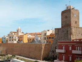 Lais Puzzle - Panorama der Altstadt von Termoli - 500 & 1.000 Teile