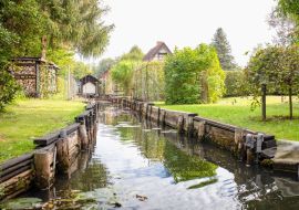 Lais Puzzle - Der deutsche Spreewald, Kanäle, Boote, lebendige Pflanzen und alte Holzhäuser, Brandenburg - 500 & 1.000 Teile