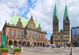 Lais Puzzle - Panoramablick auf den Bremer Marktplatz mit Rathaus und Bremer Dom, Deutschland - 500 & 1.000 Teile
