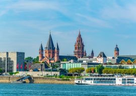 Lais Puzzle - Der Dom in Mainz hinter dem Rhein, Deutschland - 500 & 1.000 Teile