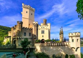 Lais Puzzle - Reisen Sie auf der legendären Rhein-Romantik-Route - Schloss Stolzenfels. Deutschland - 500 & 1.000 Teile