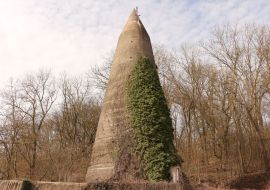 Lais Puzzle - Alter Hochbunker auf dem alten Hüttenareal in Neunkirchen im Saarland - 500 & 1.000 Teile