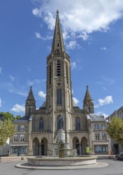 Lais Puzzle - Die Kirche Saint-Louis in Saarlouis - 500 & 1.000 Teile