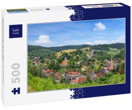 Lais Puzzle - Panoramabild der kleinen idyllischen Bergstadt Wildemann im Harz im Sommer - 500 Teile