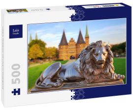 Lais Puzzle - Lübeck, Holstentor mit Löwe im Vordergrund - 500 Teile