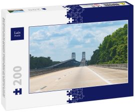 Lais Puzzle - Bay Minette mit der Interstate Highway Road i-65 in Alabama mit der Brücke von General WK Wilson Jr. über Mobile Bay Water im Sommer - 200 Teile