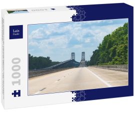 Lais Puzzle - Bay Minette mit der Interstate Highway Road i-65 in Alabama mit der Brücke von General WK Wilson Jr. über Mobile Bay Water im Sommer - 1.000 Teile